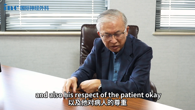 這位來自中國香港的神外專家，在連續(xù)觀閱了巴特朗菲教授于蘇州大學附屬兒童醫(yī)院的多臺示范手術后，他眼中的巴教授又是什么樣？