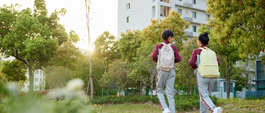 在Rutka教授為他進(jìn)行的LITT治療后，術(shù)后第二天京京成功出院，無任何術(shù)后并發(fā)癥，經(jīng)過短暫的休息，京京又能重返校園了！